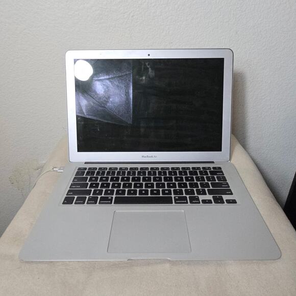 Apple Other - Apple Mac Book Air 2014 13in (Gray)